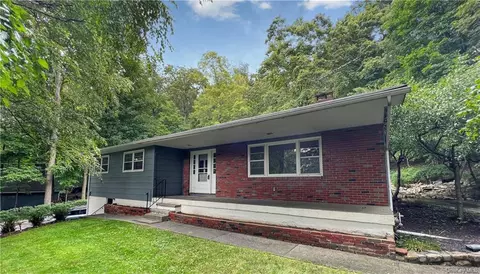 10 E Belvedere St, Philipstown, NY 10516