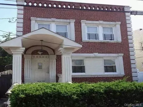 216-25 136th Rd, NY 11413