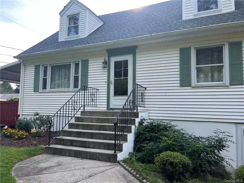 15 Oakdale Mnr, Ramapo, NY 10901