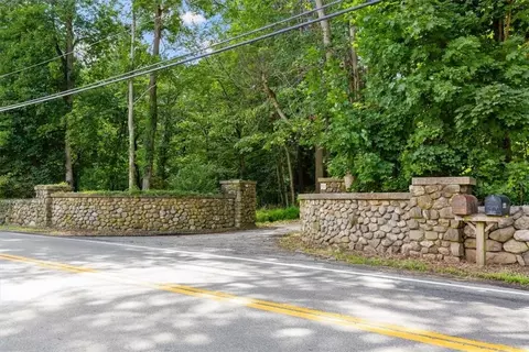 462 Smith Ridge Rd, Lewisboro, NY 10590