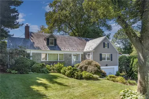 20 Flint Ave, Larchmont, NY 10538
