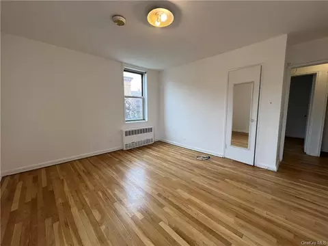 1475 Thieriot Ave #5C, Bronx, NY 10460