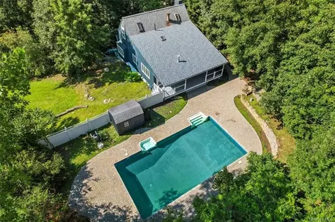 6 Bender Rd, Minisink, NY 10998
