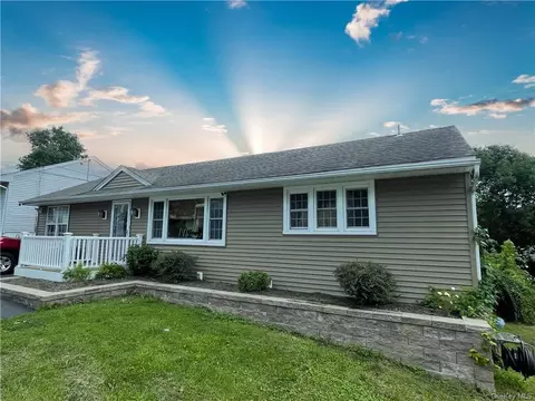 14 Sherman Dr, Newburgh, NY 12550