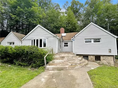 44 Ogorman Rd, Mamakating, NY 12790