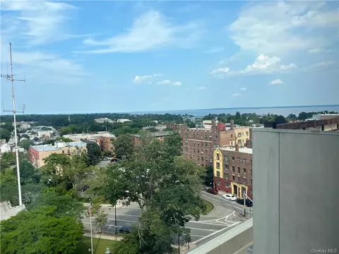 100 New Roc City Pl #221, New Rochelle, NY 10801
