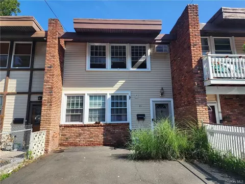 71 Coolidge St, Haverstraw, NY 10927
