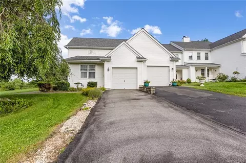 46 Vanderburgh Rd, Beekman, NY 12570
