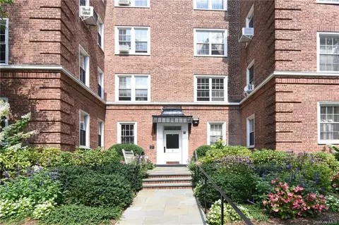 9 Midland Gdns #5D, Bronxville, NY 10708