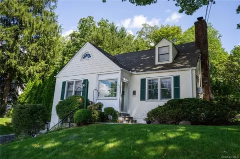 25 High St, Mount Kisco, NY 10549
