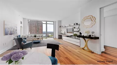 333 E 91 St #17B, New York, NY 10128