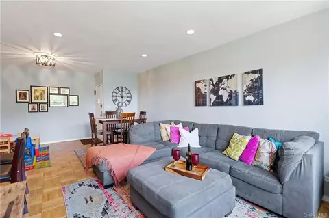 5550 Fieldston Rd #4J, Bronx, NY 10471