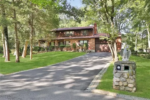 4 Belvedere Path, Ramapo, NY 10901