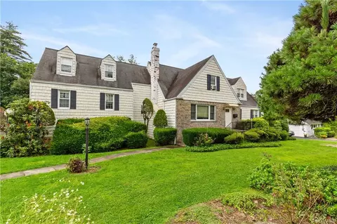 27 South Rd, Harrison, NY 10528