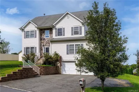 2058 Independence Dr, New Windsor, NY 12553