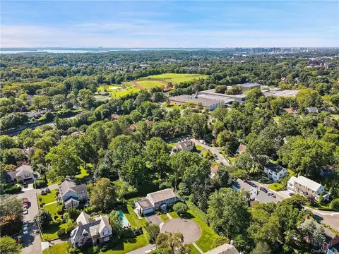 30 Colonial Rd, Bronxville, NY 10708