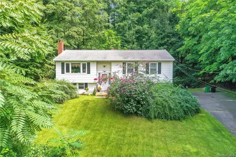 11 Mile Hill Rd, Lloyd, NY 12528