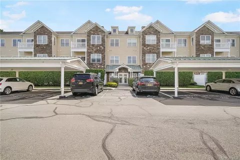 2208 Views Way, Ramapo, NY 10970
