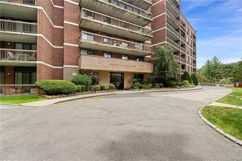 1374 Midland Ave #107, Yonkers, NY 10708