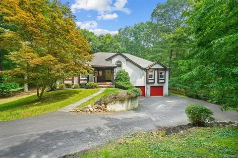 290 Cascade Rd, Warwick, NY 10990