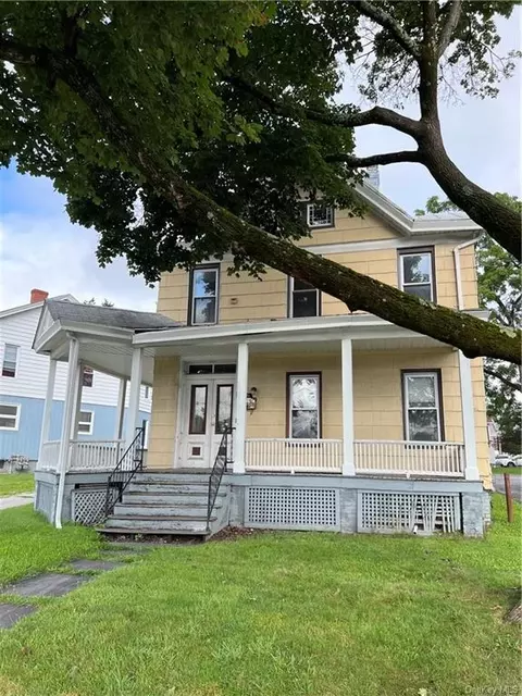 1 Sproat St, Middletown, NY 10940