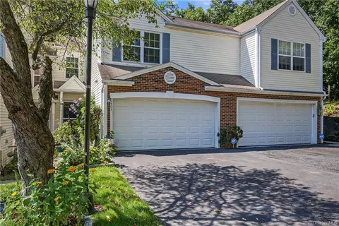 1405 Chadwick Ct, Greenburgh, NY 10591