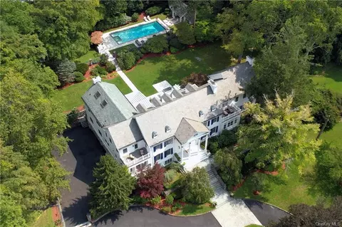 17 Heathcote Rd, Scarsdale, NY 10583