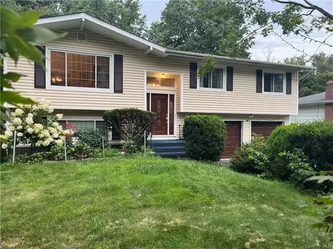 27 Harmony Rd, Ramapo, NY 10977