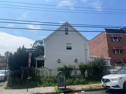 4023 Barnes Ave, New York, NY 10466