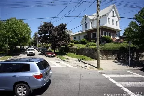 1032 Mclean Ave, Yonkers, NY 10704