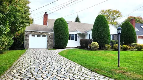 63 Tintern Ln, Scarsdale, NY 10583