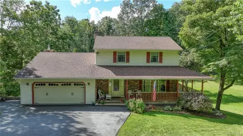 107 Grusz Rd, Minisink, NY 10998