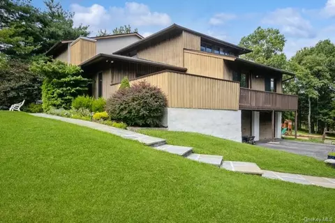 483 Van Wyck Lake Rd, East Fishkill, NY 12533
