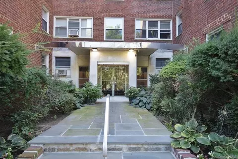 1234 Midland Ave #6D, Yonkers, NY 10708