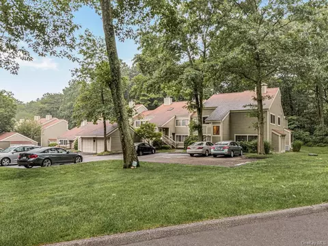 155 Stone Mdw #155, Lewisboro, NY 10590