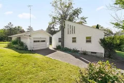 47 School Rd, Monroe, NY 10950