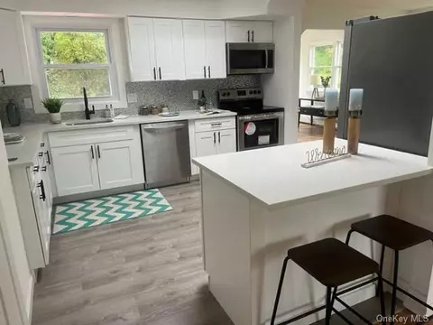 181 Andrews Rd, Beekman, NY 12540