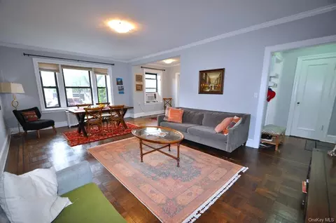 127 Garth Rd #1B, Scarsdale, NY 10583
