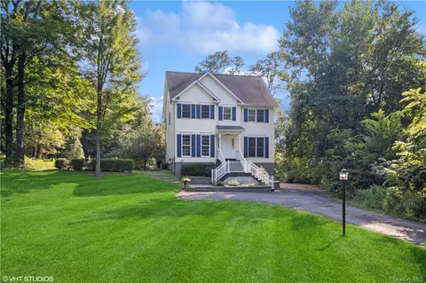 17 Deer Lick Ln, Beacon, NY 12508