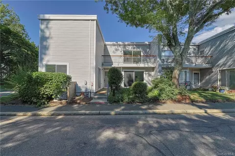 268 Babbitt Rd #M1, Bedford Hills, NY 10507