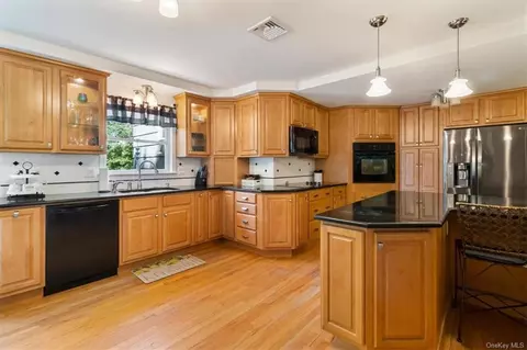 357 Orchard Dr, Monroe, NY 10950