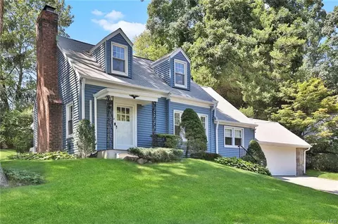 8 Niles Ave, North Castle, NY 10504