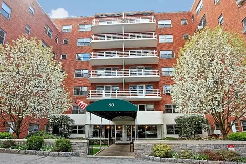 50 Popham Rd #5H, Scarsdale, NY 10583