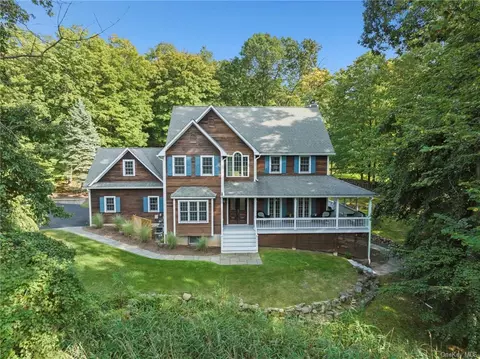 9 Sugarhill Rd, Clarkstown, NY 10960