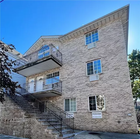 856 Van Nest Ave, New York, NY 10462