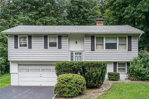3 Hopkins Rd, Mahopac, NY 10541