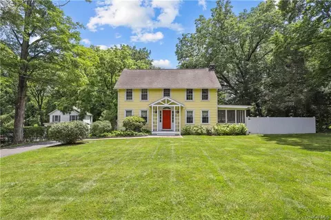 234 Pinesbridge Rd, New Castle, NY 10546
