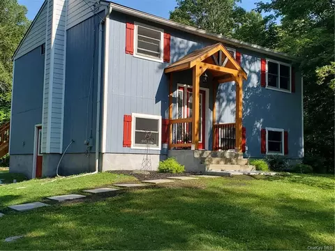 93 Rabbit Run Rd, Clintondale, NY 12515