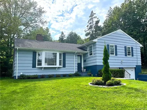 105 Waverly Rd, Scarsdale, NY 10583