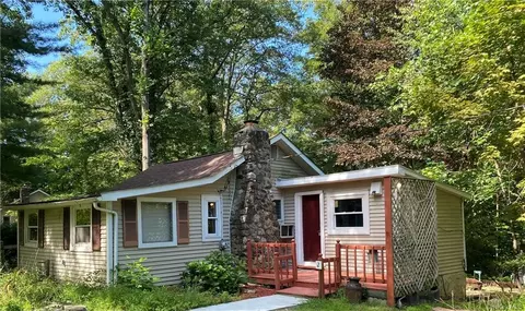 2 Silver Trl, Monroe, NY 10950